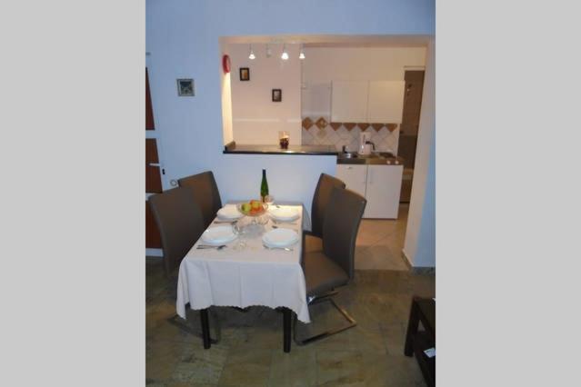 Lucia Hotel Сен Екстериор снимка