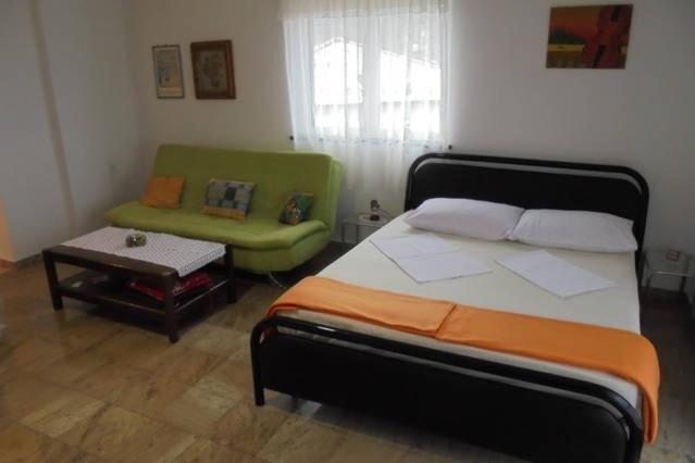 Lucia Hotel Сен Екстериор снимка