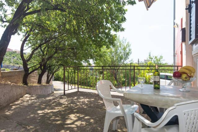 Lucia Hotel Сен Екстериор снимка