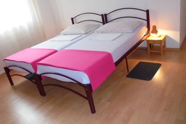 Lucia Hotel Сен Екстериор снимка