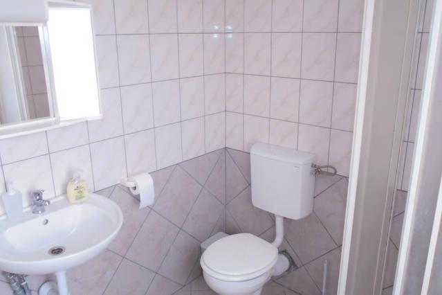 Lucia Hotel Сен Екстериор снимка