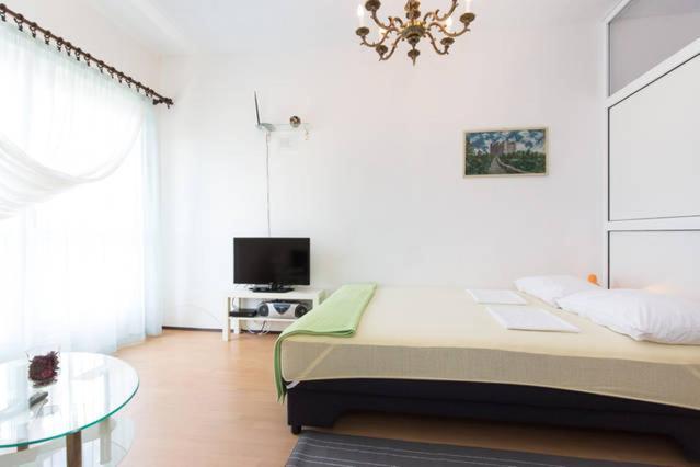 Lucia Hotel Сен Екстериор снимка