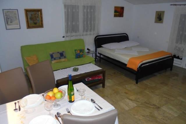 Lucia Hotel Сен Екстериор снимка