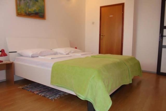 Lucia Hotel Сен Екстериор снимка