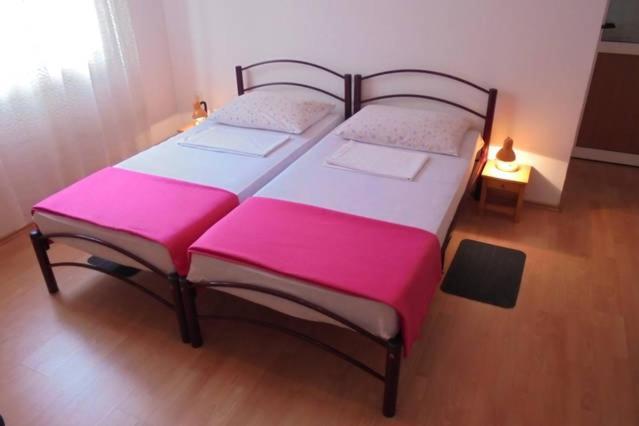 Lucia Hotel Сен Екстериор снимка